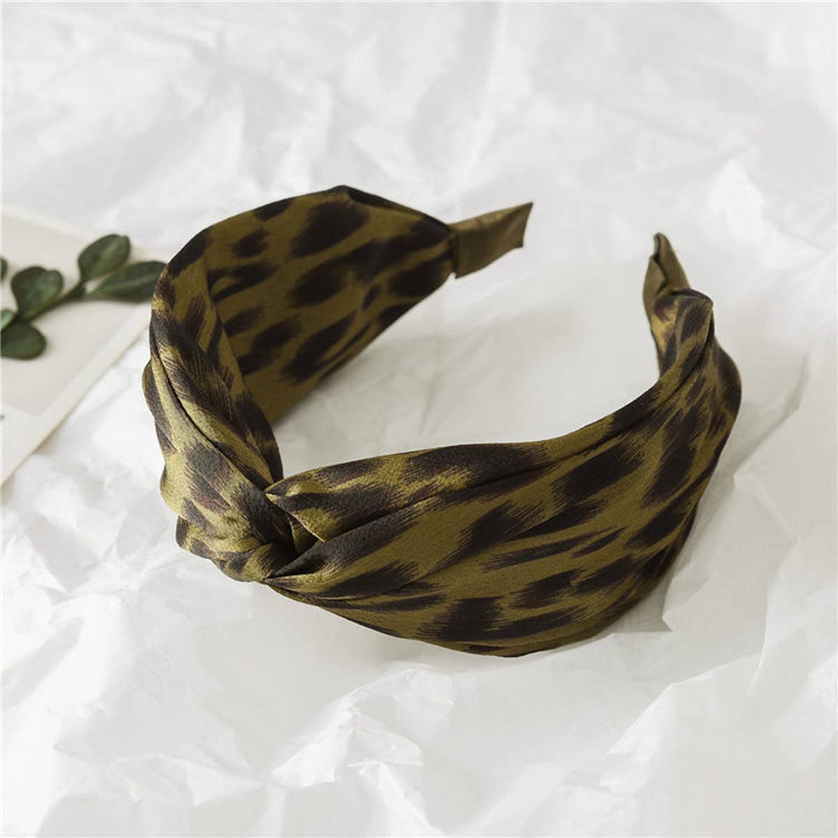 WIDE LEOPARD PRINT CROSS HEADBAND_CWAHA1710