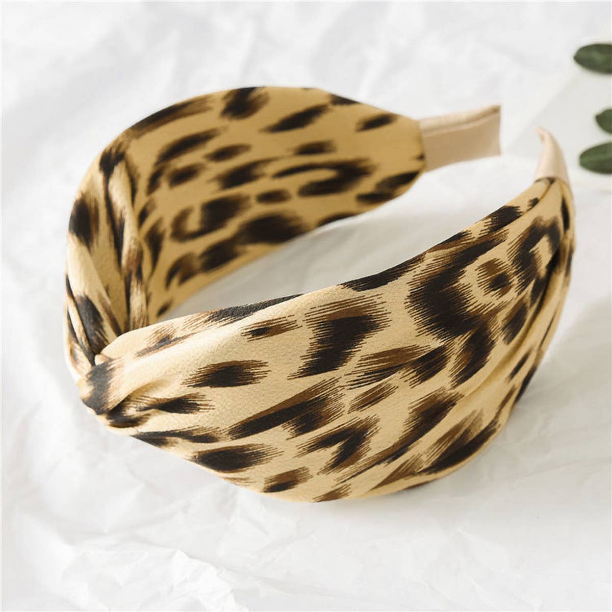 WIDE LEOPARD PRINT CROSS HEADBAND_CWAHA1710