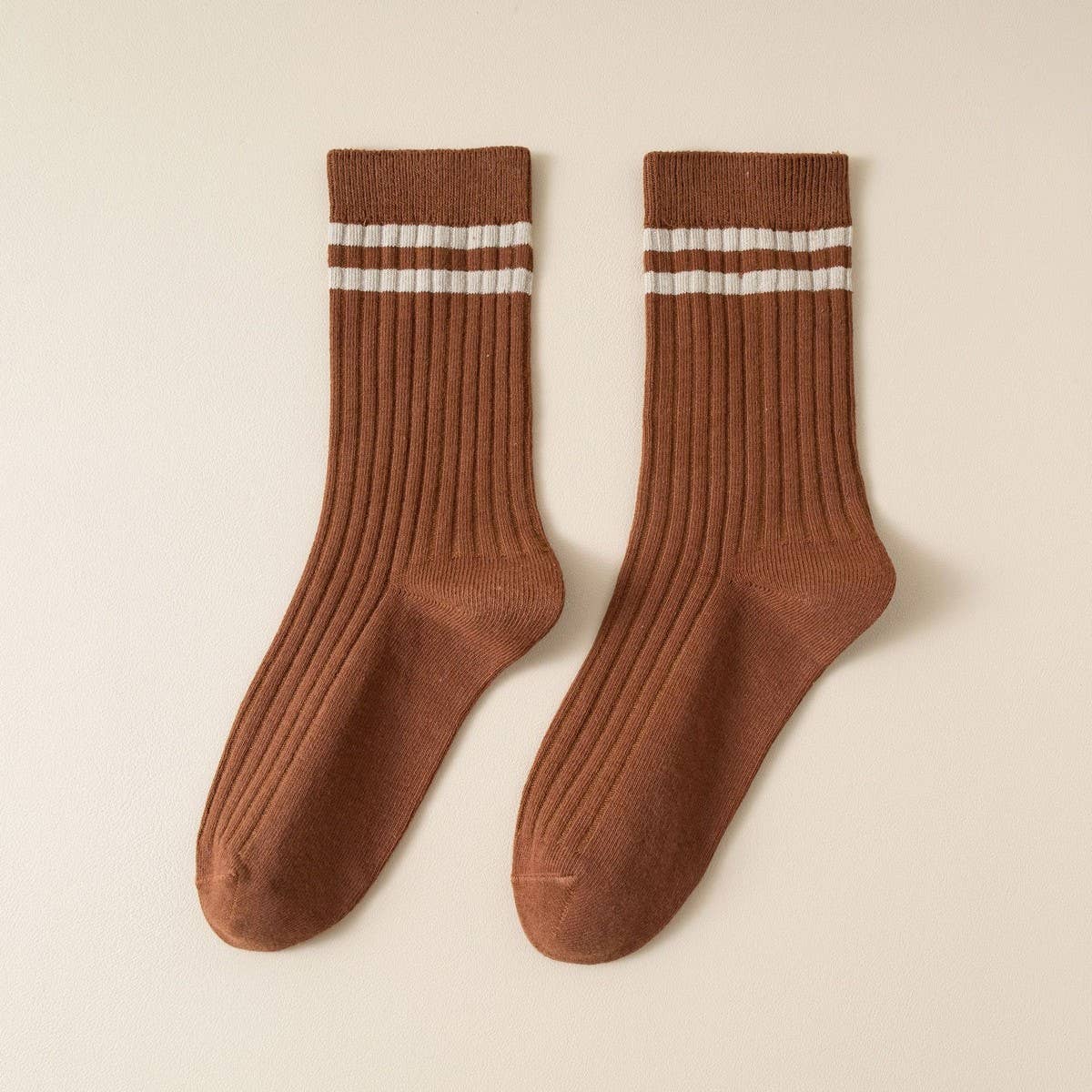 NEW VERTICAL STRIPED COLLEGE STYLE MID-TUBE SOCKS_CWMS1356