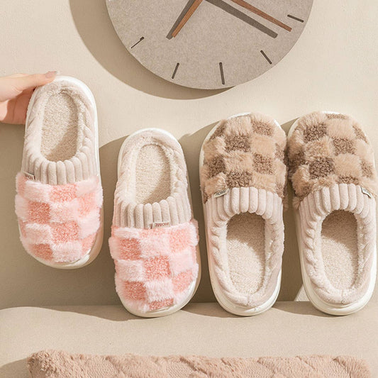 CHECKERED FUZZY WARMIES SLIPPERS_CWSHS0270