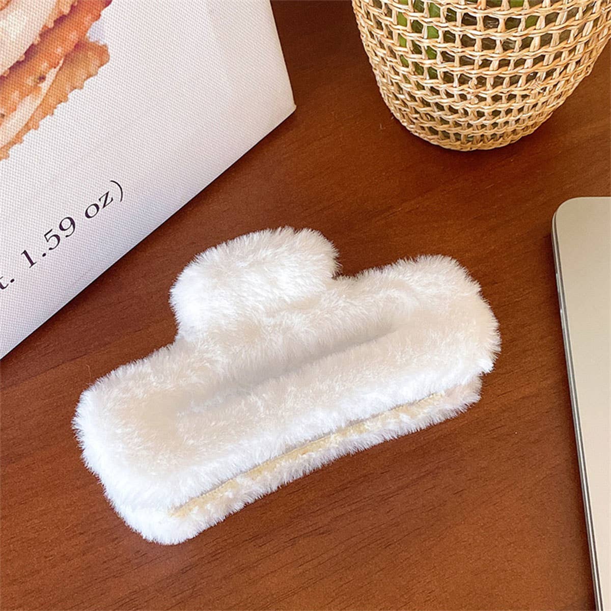 5.5"IN SOLID RECTANGULAR FUZZY CLAW CLIPS FOR HAIR_CWABE0198