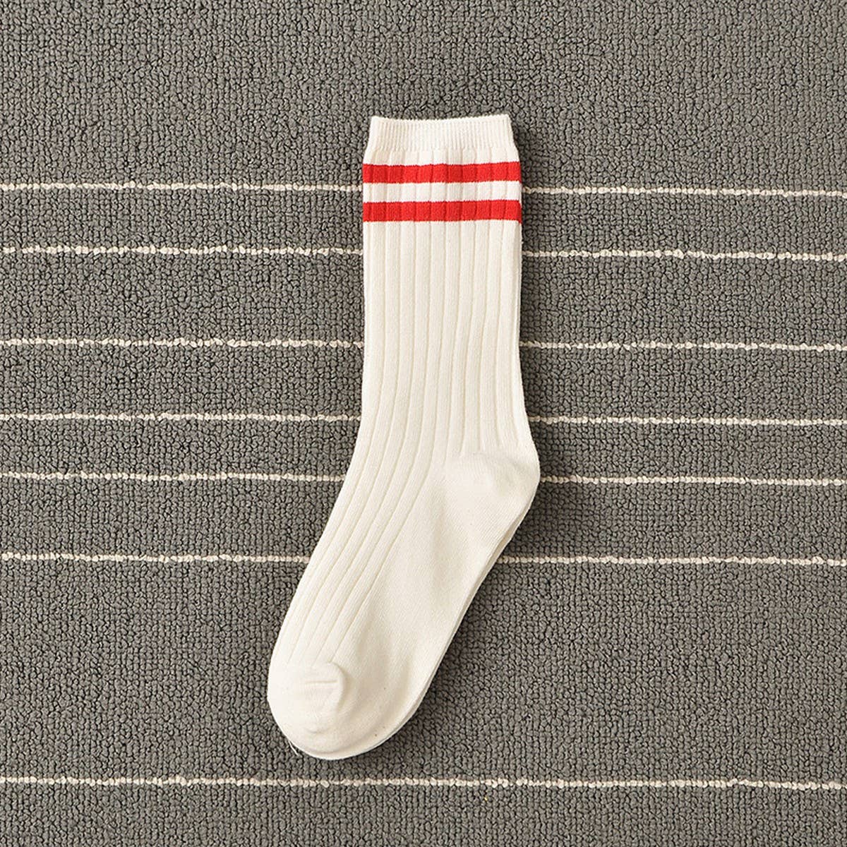 WO-STRIPED PREPPY MID-LENGTH SOCKS_CWMS0995