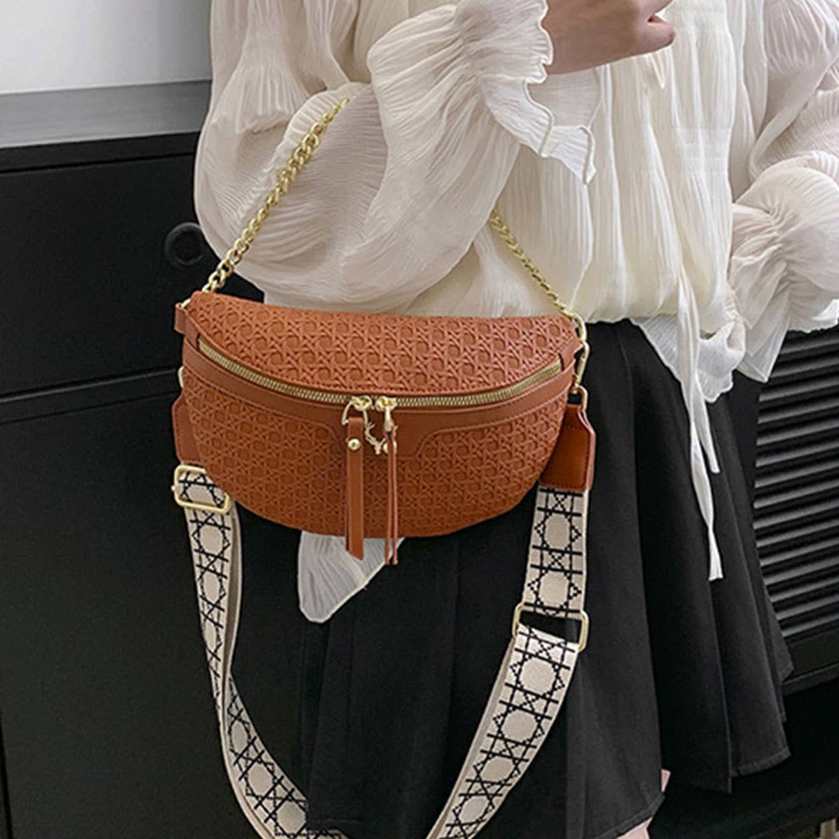 WOVEN FANNY PACK BELT BAG,CHAIN STRAP_CWAB0946